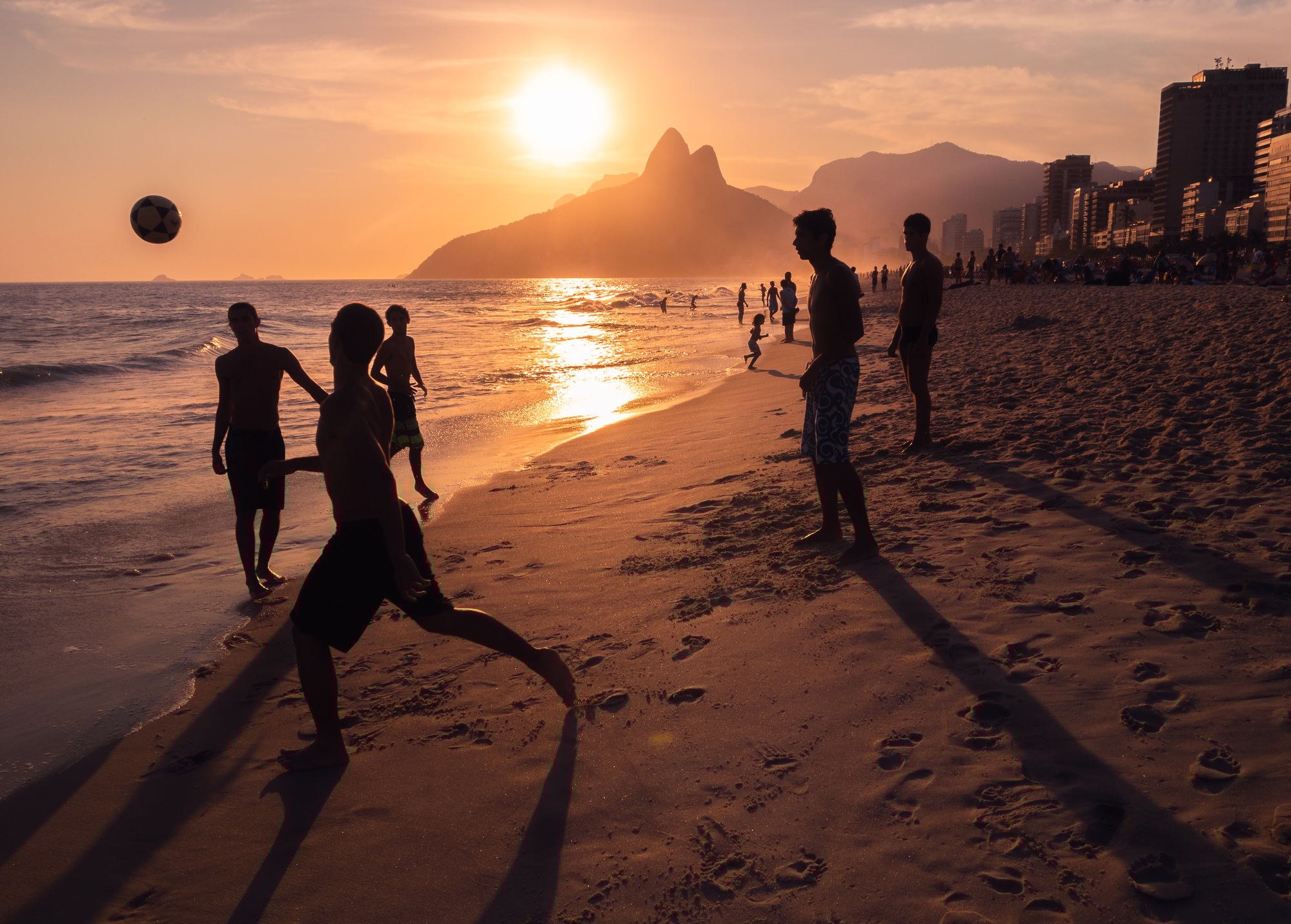 Navigating Brazilian Immigration Offices: Key Phrases and Forms for Smooth Sailing